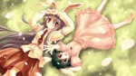 Touhou Reisen Udongein Inaba Tewi Inaba Tierohren Hasenohren Bunny Bunnygirl liegen Wiese Kirschblüten Kirschblütenblätter Petgirl